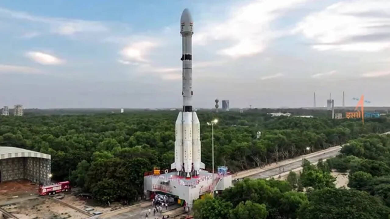 Concerns Rise Among ISRO Employees Over Increasing Private Sector Involvement