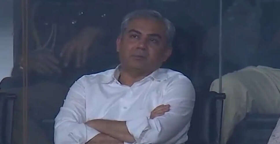 PCB Chairman Mohsin Naqvi Exits Stadium Amid Pakistan's T20 World Cup Defeat