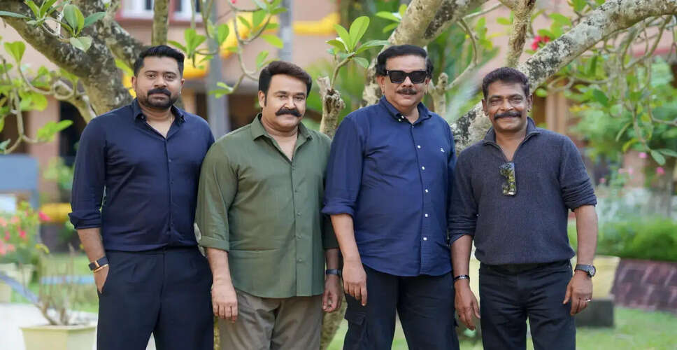 Priyadarshan Announces His 100th Film Starring Mohanlal