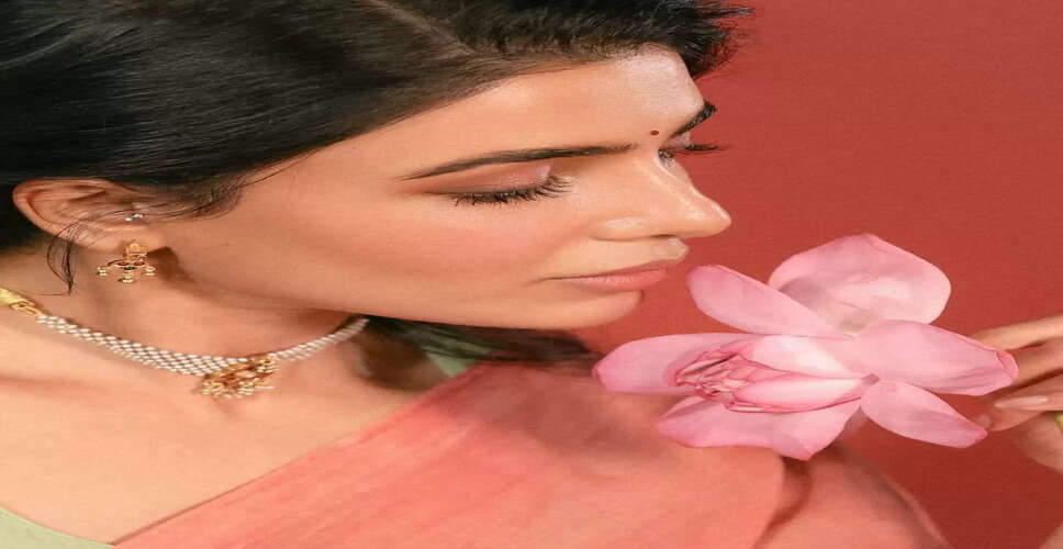 Samantha Ruth Prabhu Dazzles in Pink Saree: A Tribute to Craftsmanship