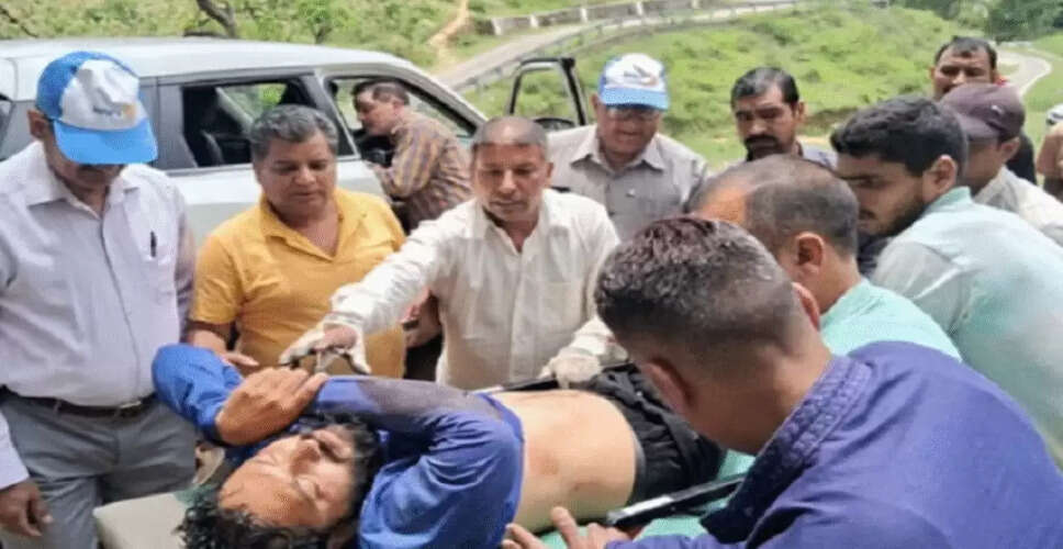 Paragliding Pilot Injured After Storm Disrupts Flight in Himachal Pradesh