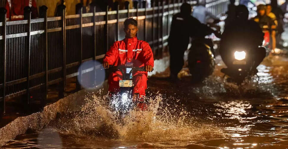 Southwest Monsoon Arrives Early in Maharashtra, Red Alerts Issued in Kerala