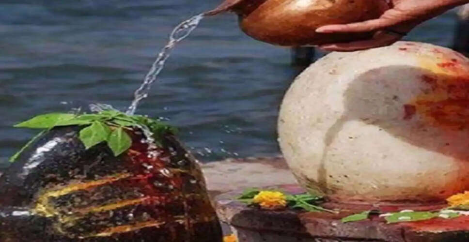 The Spiritual and Health Benefits of Offering Water to Lord Shiva