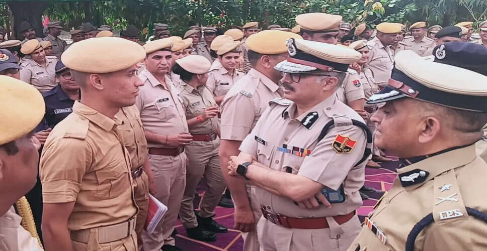 DGP Rajeev Kumar Sharma Inspects Police Facilities in Bikaner