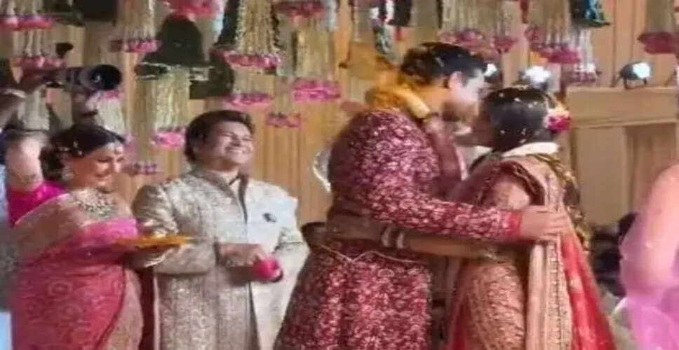 Who is Saaniya Chandhok? Meet Arjun Tendulkar's New Bride!