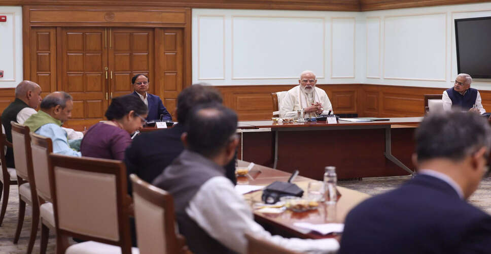 PM Modi Leads Economic Advisory Council Meeting to Address Growth Challenges