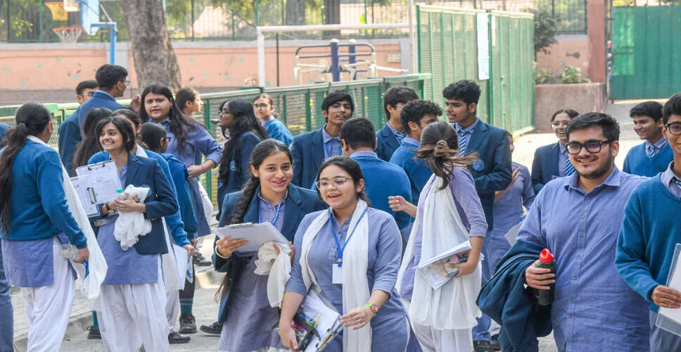 Delhi School Accused of Denying Entry to Students Over Fee Dispute