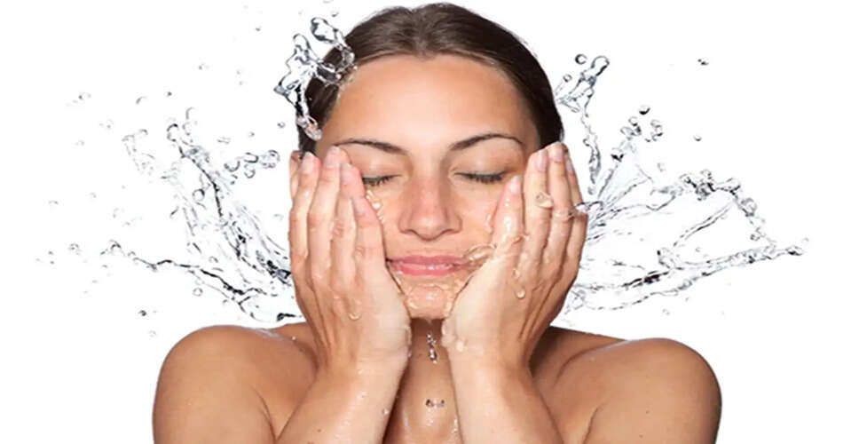 Effective Strategies to Combat Sticky Skin During Summer