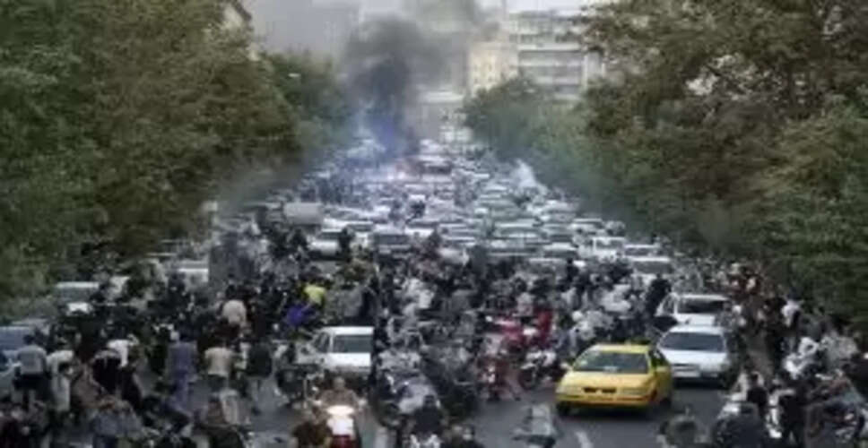 Iran Protests Escalate: Death Toll Rises Amid Communication Blackouts