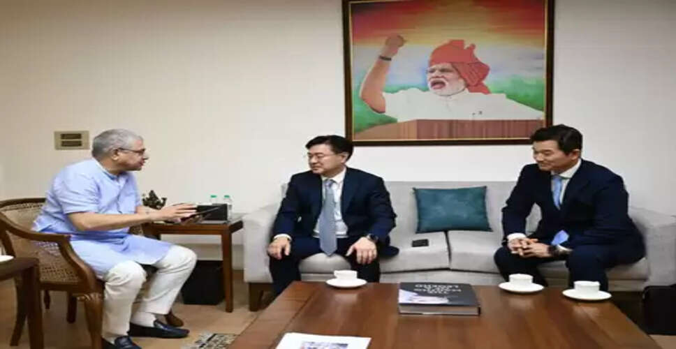 Samsung expands manufacturing of advanced tech devices in India: Ashwini Vaishnaw