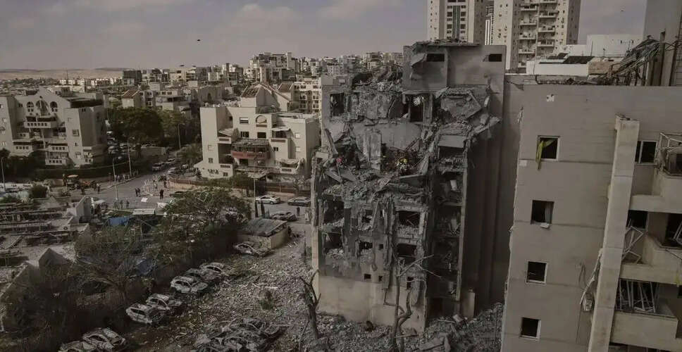 Iranian Missile Strikes Israeli City, Leaving Over 100 Injured