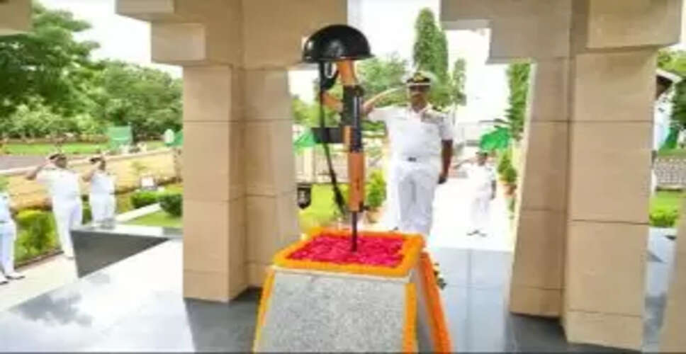 INS Chilka Honors Heroes of Kargil Vijay Diwas with Heartfelt Tribute