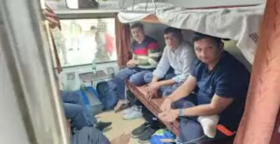 Swarnnagari Express Launches with Enthusiasm from Jaisalmer