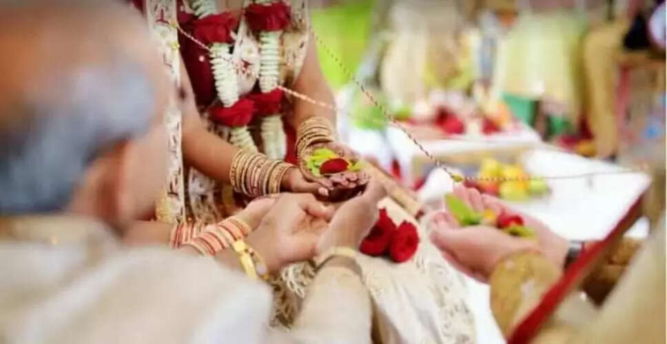 Unique Wedding Gift: Groom Receives 1000 Books Instead of Dowry
