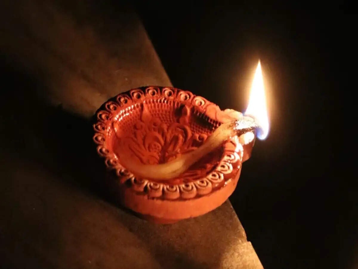 Discover the Ancient Yogic Practice of Trataka for Mental Clarity