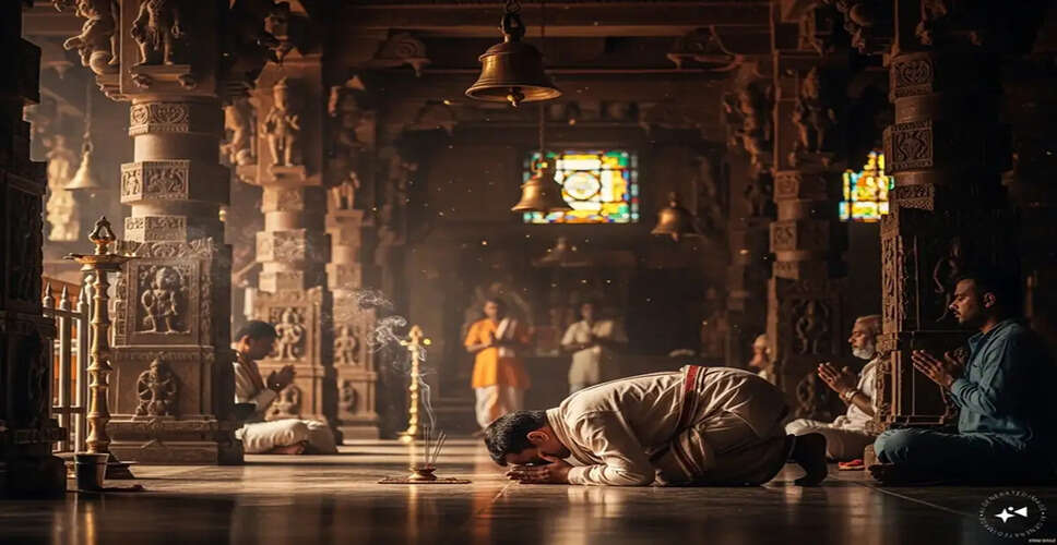 Understanding the Ritual of Bowing in Temples: A Guide to Offering Pranam