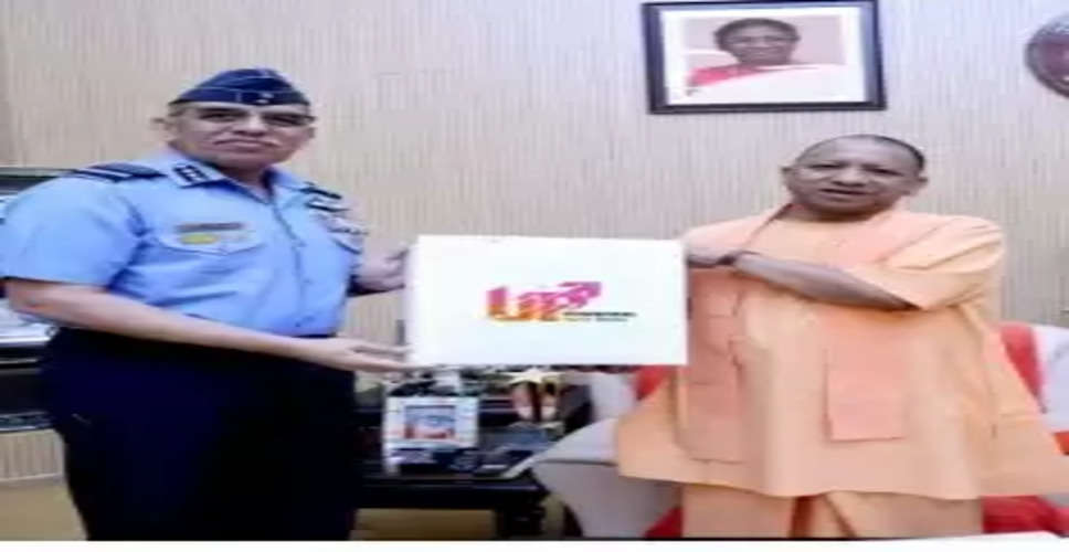 Air Marshal Kapoor calls on CM Yogi