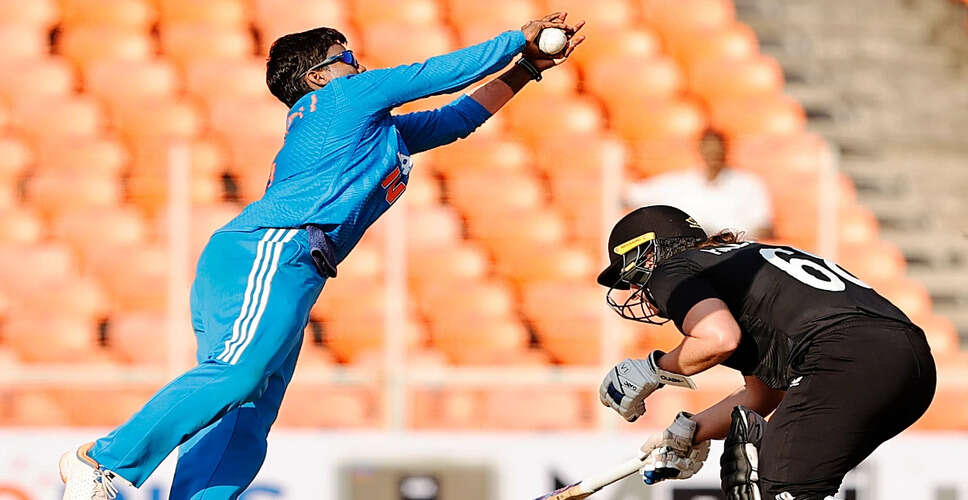 Deepti Sharma Achieves Number 1 Spot in T20 Bowling Rankings