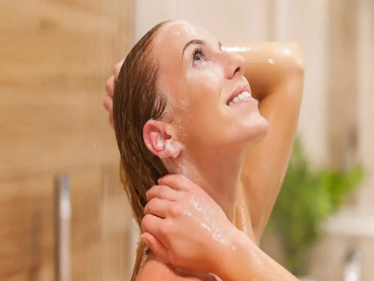Is Bathing After Meals Safe? Expert Insights