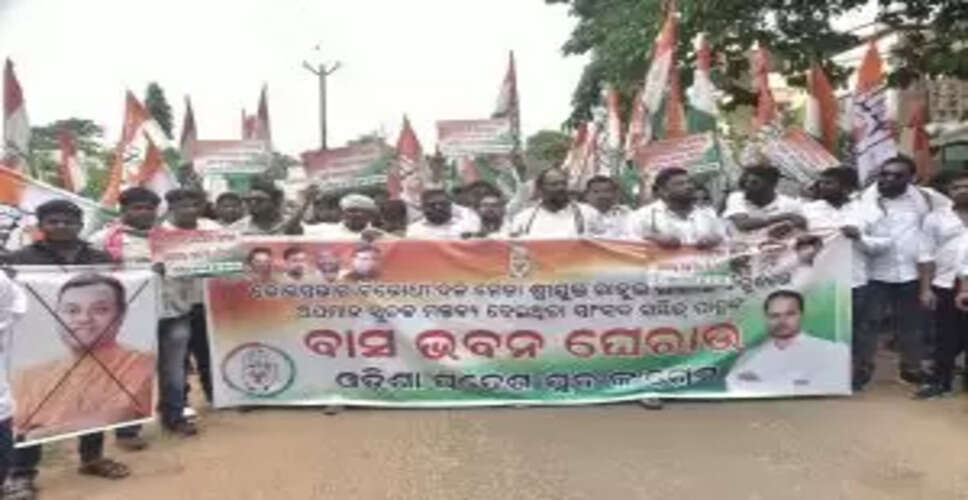 Youth Congress Protests Outside BJP MP's Home Over Controversial Remarks