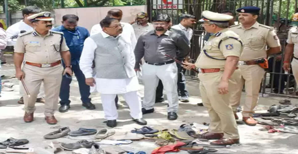 K'taka govt extends Justice Michael D&rsquo;Cunha Commission&rsquo;s term to facilitate stampede case probe