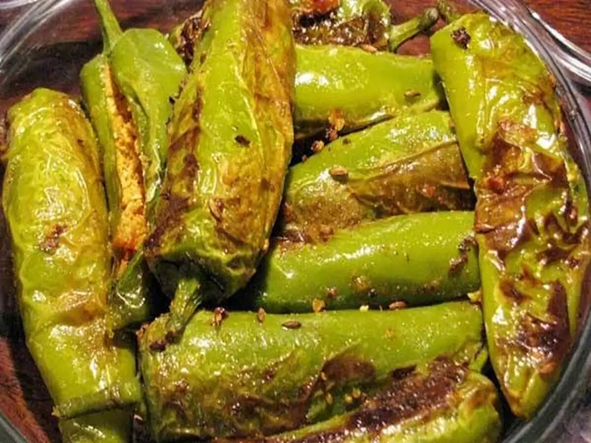 Delicious Rajasthani Besan Mirchi Recipe: A Spicy Delight
