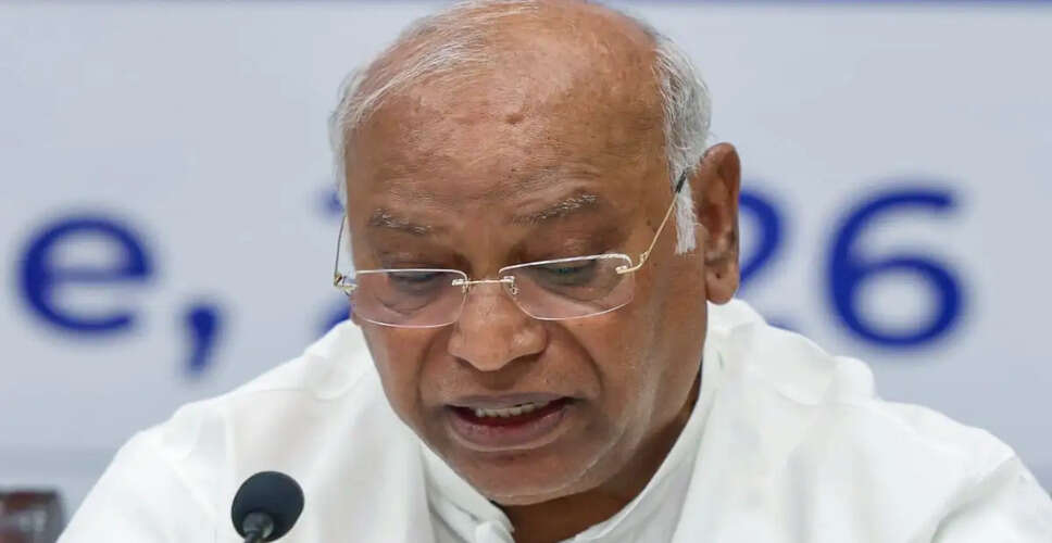 Congress President Criticizes Modi Government's Economic Management
