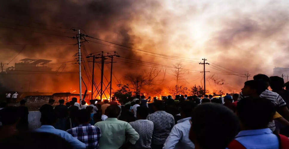 Tragic Fire Claims Lives of Two Young Sisters in Lucknow Slum