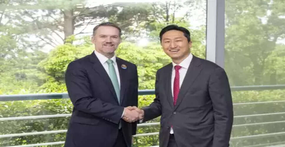 HD Hyundai CEO meets USTR Greer to discuss shipbuilding cooperation