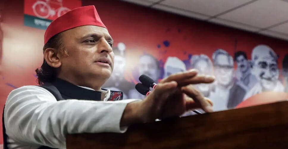 Akhilesh Yadav Advocates for Women's Reservation and Census