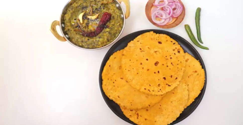Delicious Sarson ka Saag and Makki ki Roti Recipe for Winter