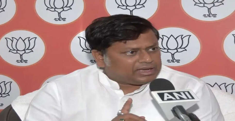 Central Minister Urges Mamata Banerjee to Accept Election Defeat