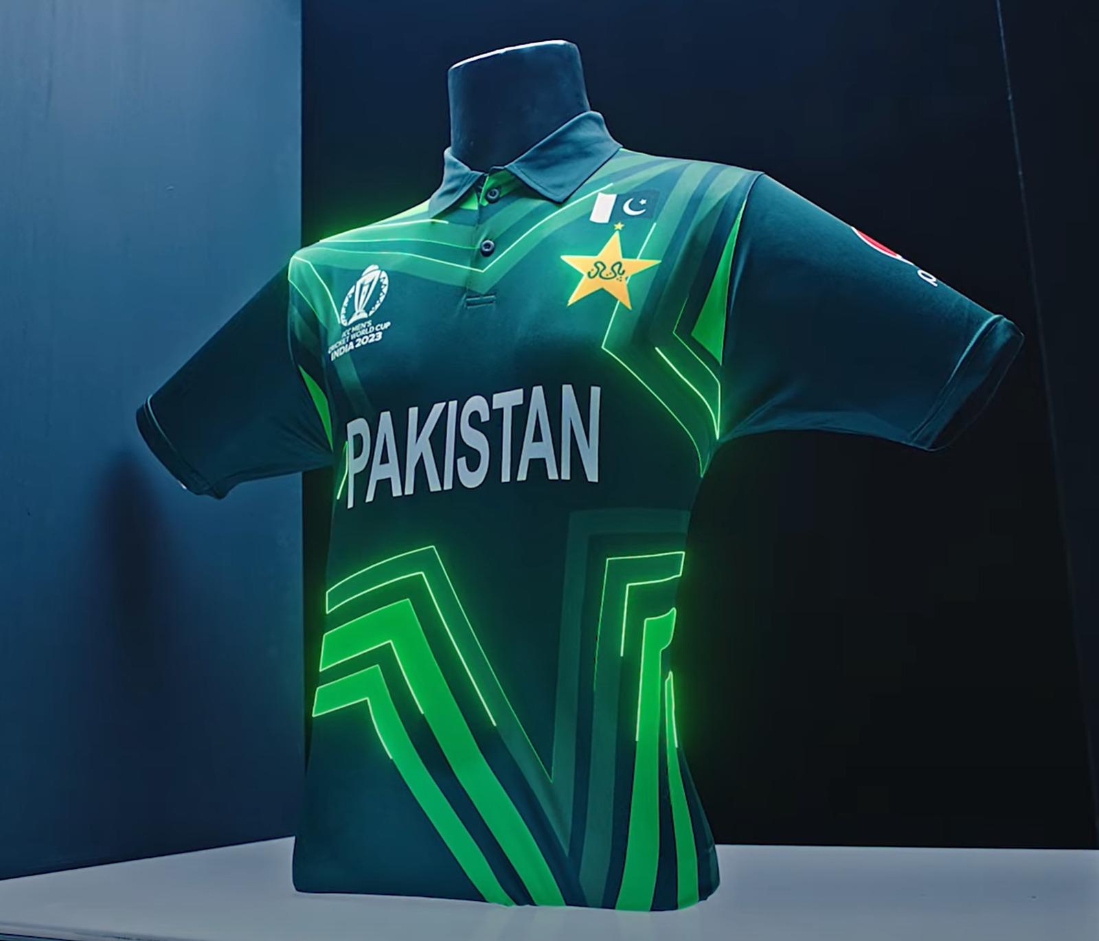 Sri Lanka Cricket unveils ICC World Cup 2019 jersey made from