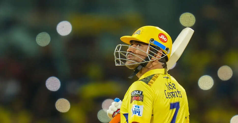 AB de Villiers Advocates for MS Dhoni to Bat Higher in CSK Lineup