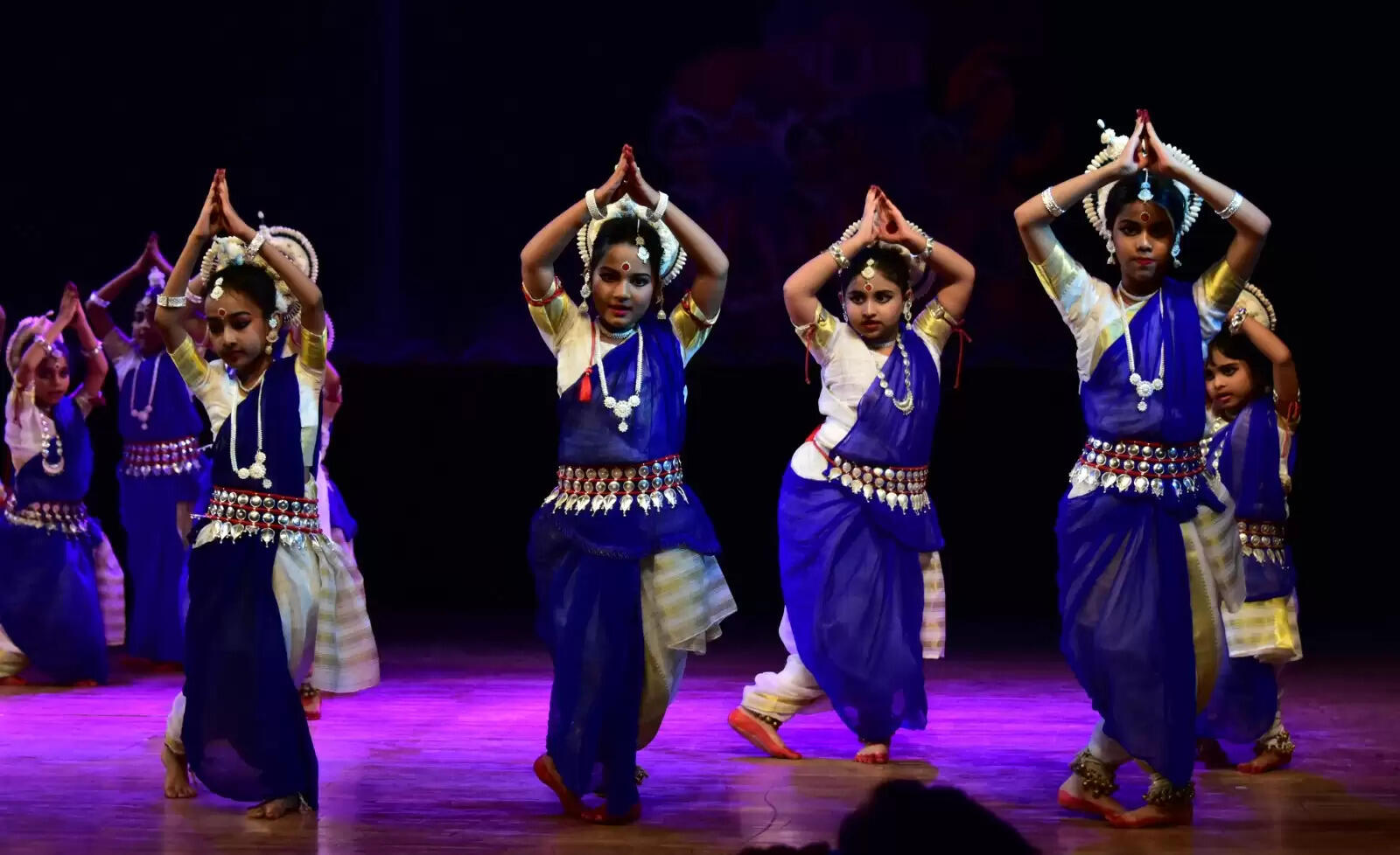 Discover the Vibrant Odissi Dance Performances Lighting Up Bhubaneswar!
