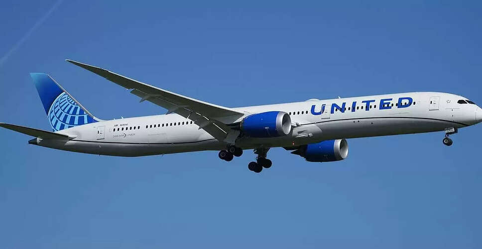 United Airlines Boeing 787 Faces Emergency After Takeoff from Washington