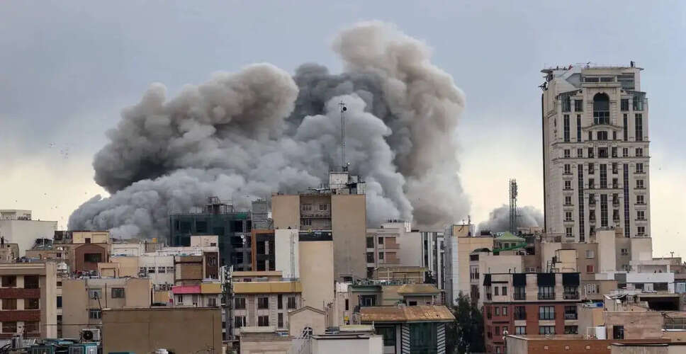 Israel Intensifies Air Strikes on Tehran Amid Evacuation Alerts