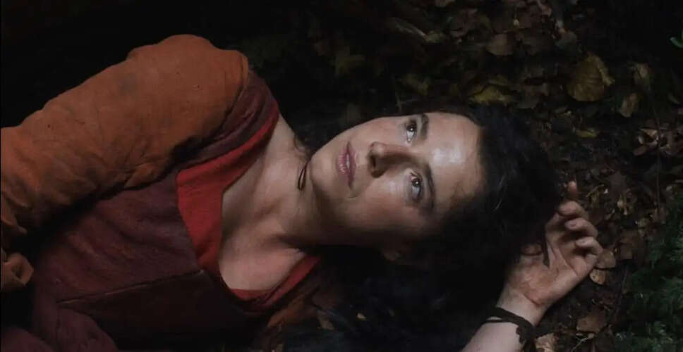 Exploring the Heartbreak of Loss in Chloe Zhao's 'Hamnet'