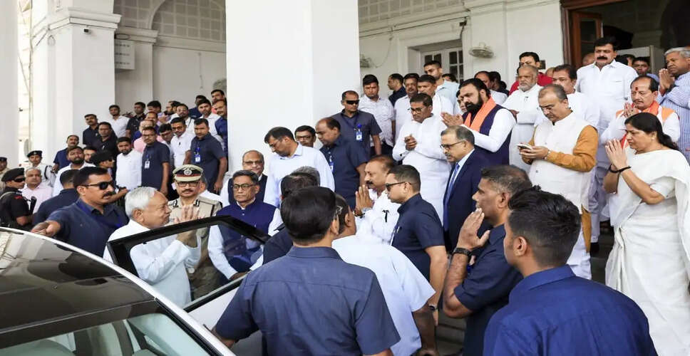 Emotional Farewell: Nitish Kumar Concludes Tenure in Bihar Cabinet Meeting