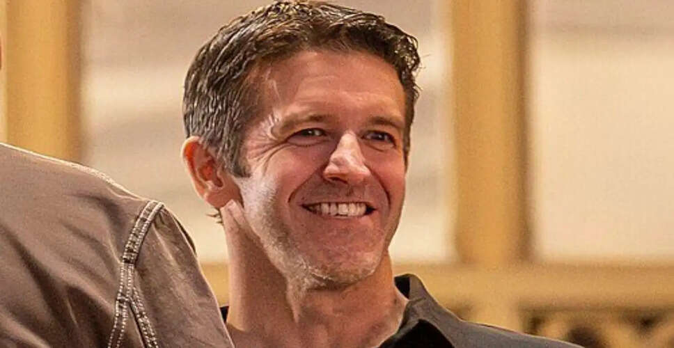 Apple Inc. Welcomes John Ternus as New CEO, Transitioning from Tim Cook