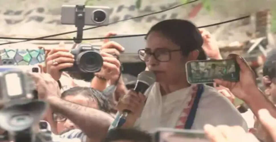 Mamata Banerjee Leads Protest in Kolkata Against Post-Poll Violence