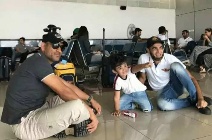 The Humble Legacy of MS Dhoni: A Cricket Icon's Down-to-Earth Nature