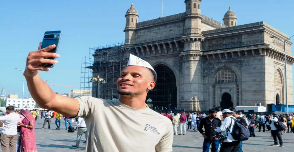 Andre De Grasse Inspires Runners Ahead of Tata Mumbai Marathon 2026