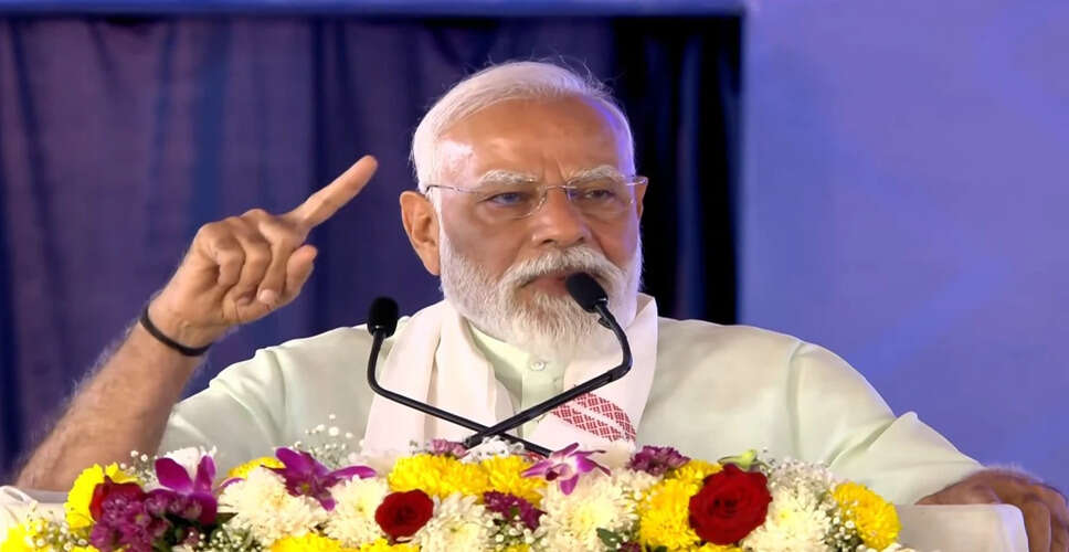 PM Modi Launches ₹33,500 Crore Metro Expansion in Delhi Amidst Political Criticism