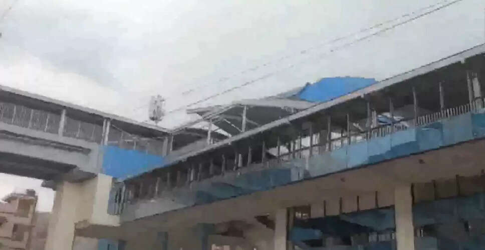 Severe Weather Hits Delhi-NCR: Rain and Strong Winds Cause Damage