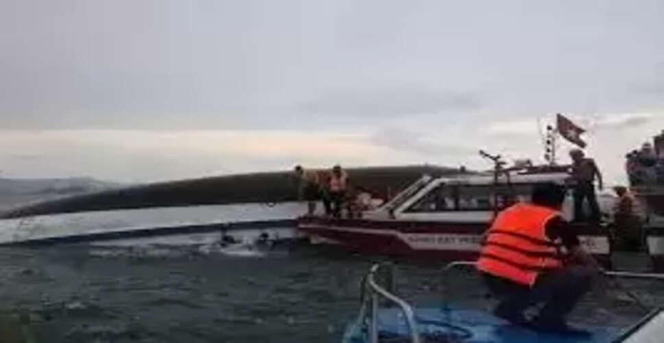 Death toll rises to 37 after cruise ship capsizes in Vietnam’s Ha Long Bay