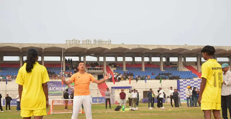 Bhaichung Bhutia Inspires Young Athletes at BALCO's Khel Academy
