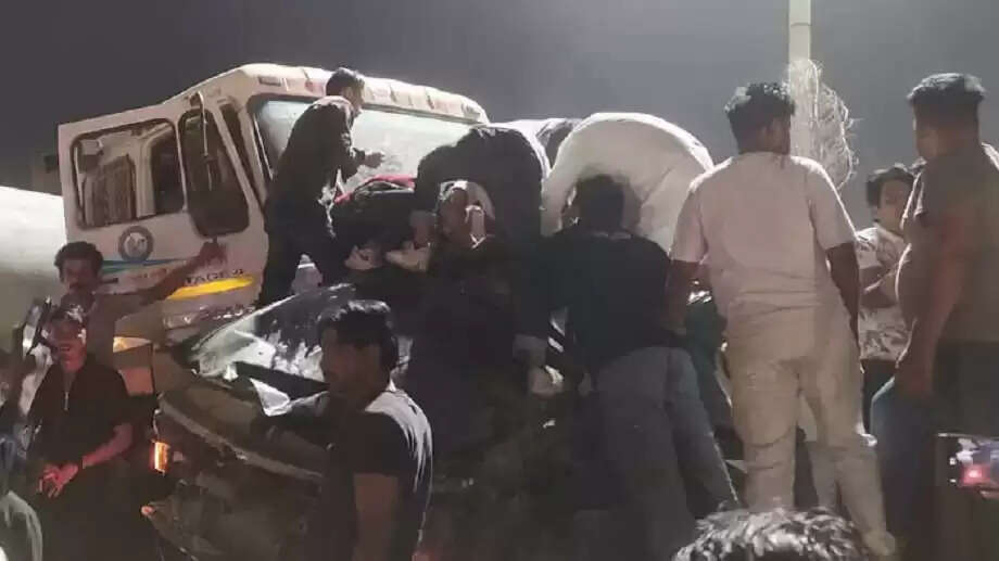 Tragic Moradabad Highway Collision Claims Lives of Two Young Women