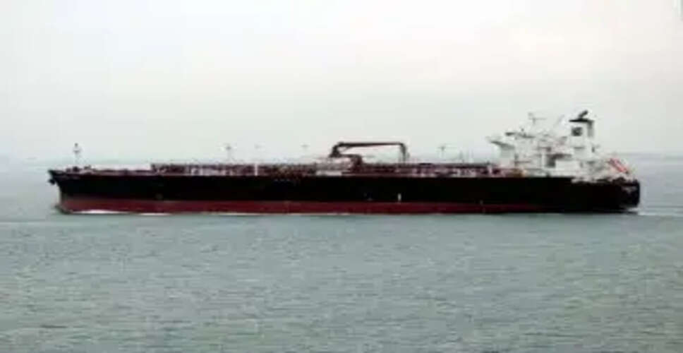 US Gas Prices Surge Past $4 a Gallon Amid Ongoing Iran Conflict