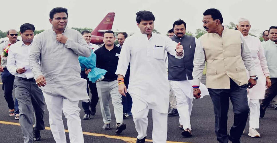 Central Minister Jyotiraditya Scindia Visits Flood-Affected Areas in Madhya Pradesh
